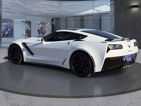 Certified 2019 Chevrolet Corvette ZR1 RWD image 4