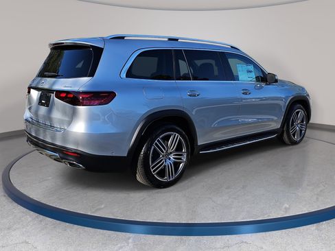 New 2026 Mercedes-Benz GLS 450 4MATIC image 5
