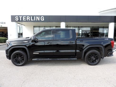 Used 2022 GMC Sierra 1500 Elevation w/ Elevation Premium Package AWD/4WD image 8