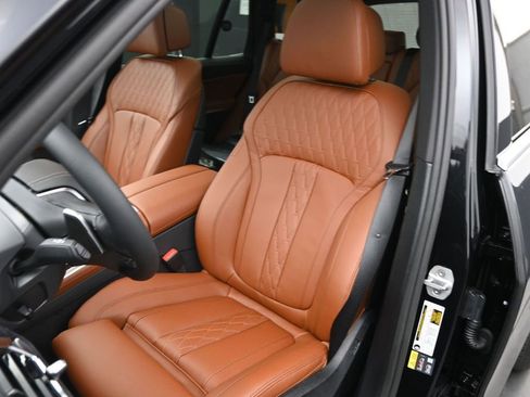 New 2026 BMW X5 xDrive50e w/ Premium Package AWD/4WD image 13