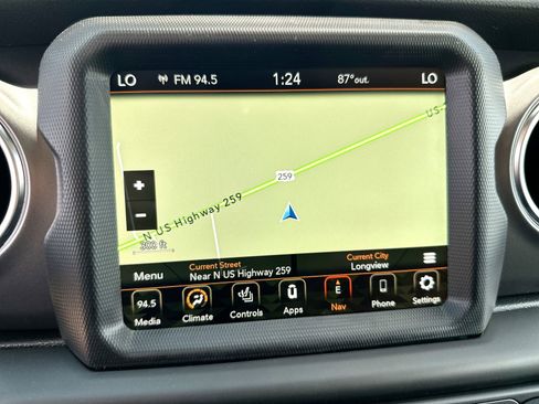 New 2023 Jeep Wrangler Rubicon w/ Cold Weather Group image 18