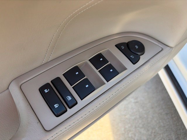 Used 2010 Buick Lucerne CXL w/ Driver Confidence Package FWD image 10