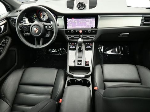 Used 2025 Porsche Macan S image 26