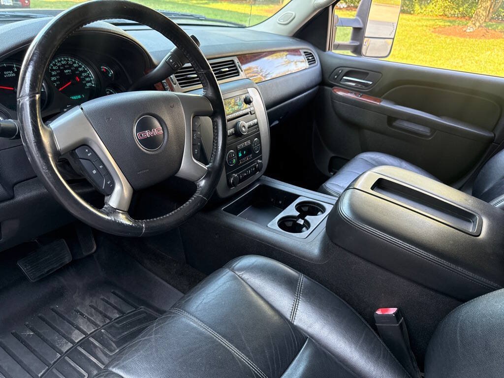 Used 2013 GMC Sierra 2500 SLT w/ SLT Convenience Package AWD/4WD image 23