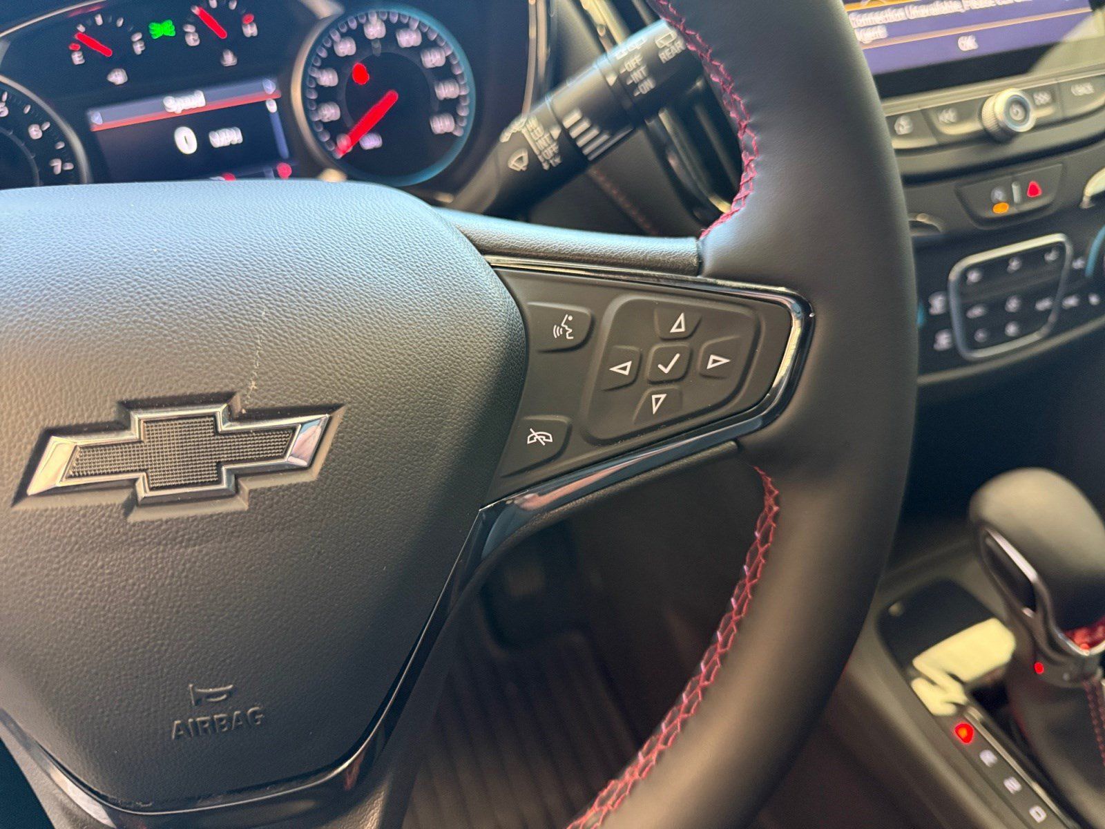 Used 2024 Chevrolet Equinox RS FWD image 25