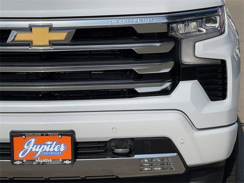 New 2026 Chevrolet Silverado 1500 High Country w/ High Country Premium Package image 9
