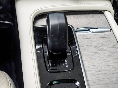 Used 2023 Volvo XC90 B6 Plus w/ Protection Package Premier image 19