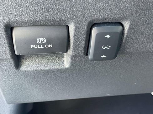 Used 2024 Ford F250 Lariat w/ Sport Appearance Package image 17