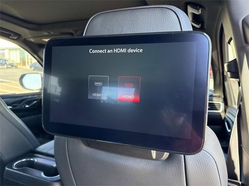 Used 2024 GMC Yukon Denali w/ Advanced Technology Package image 17