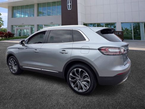 Used 2022 Lincoln Nautilus Reserve w/ Equipment Group 201A image 5