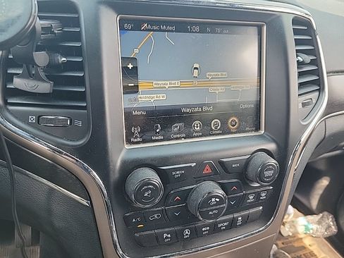 Used 2016 Jeep Grand Cherokee Limited w/ Trailer Tow Group IV AWD/4WD image 26