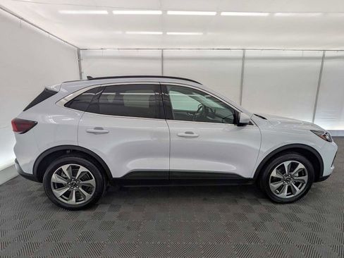 Used 2025 Ford Escape Platinum AWD/4WD image 7