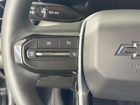 Used 2025 Chevrolet Colorado ZR2 w/ Technology Package image 17