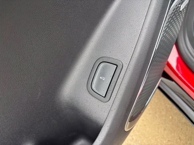Certified 2026 Chevrolet Traverse High Country w/ LPO, Floor Liner Package AWD/4WD image 21