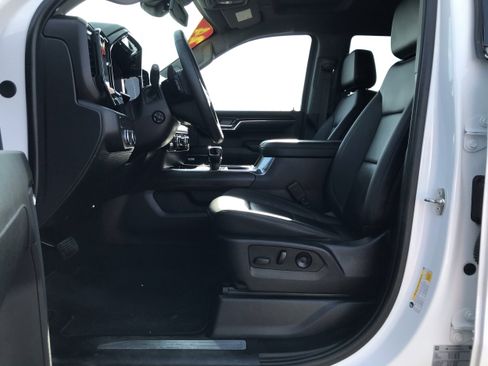 Used 2024 GMC Sierra 1500 SLT image 13