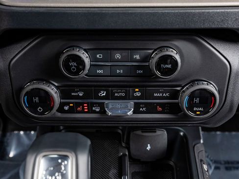 Used 2025 Ford Bronco Outer Banks image 27