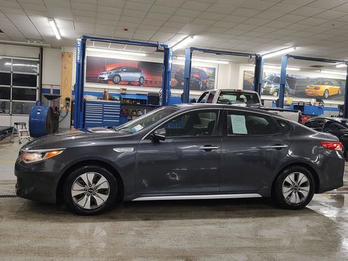 Used 2017 Kia Optima Premium image 23