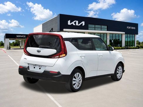 Used 2020 Kia Soul LX FWD image 5