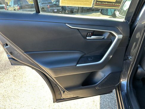 Used 2023 Toyota RAV4 XLE image 21