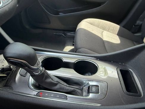 Used 2022 Chevrolet Malibu LT FWD image 22