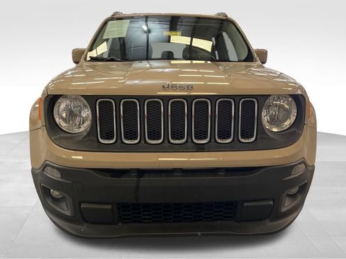 Used 2016 Jeep Renegade Latitude w/ Advanced Technology Group image 8