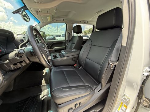 Used 2018 GMC Sierra 2500 SLT w/ Duramax Plus Package AWD/4WD image 26