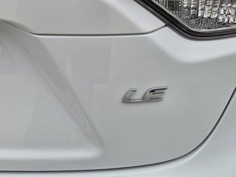 Used 2025 Toyota Corolla LE FWD image 12