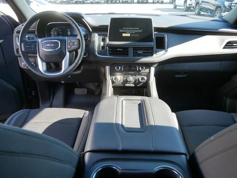Used 2024 GMC Yukon SLE image 20