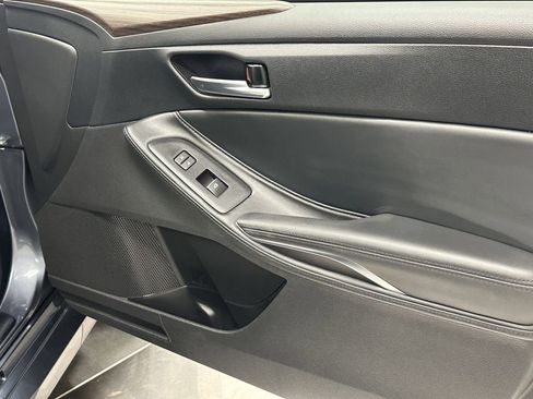 Used 2020 Toyota Avalon XLE image 15