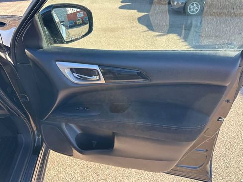 Used 2015 Nissan Pathfinder SV w/ Trailer Tow Package image 20