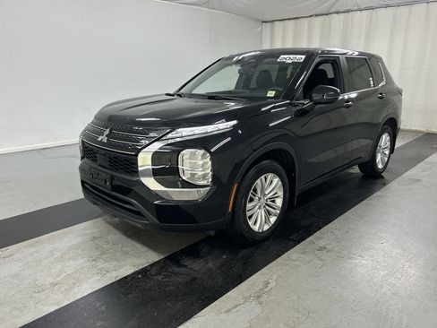 Used 2022 Mitsubishi Outlander ES AWD/4WD image 5