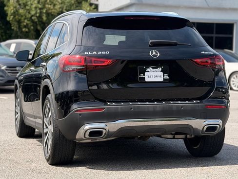 Used 2021 Mercedes-Benz GLA 250 4MATIC w/ Premium Package image 3