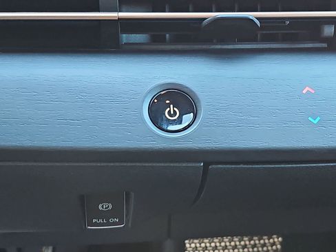 Used 2023 Nissan Ariya FWD image 23