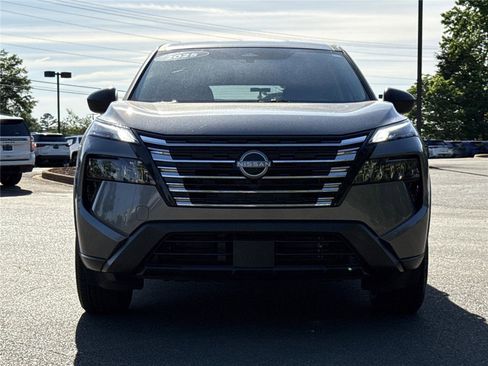 Used 2025 Nissan Rogue S FWD image 27