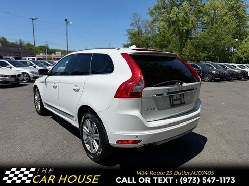 Used 2016 Volvo XC60 T6 w/ Proximity Package AWD/4WD image 9