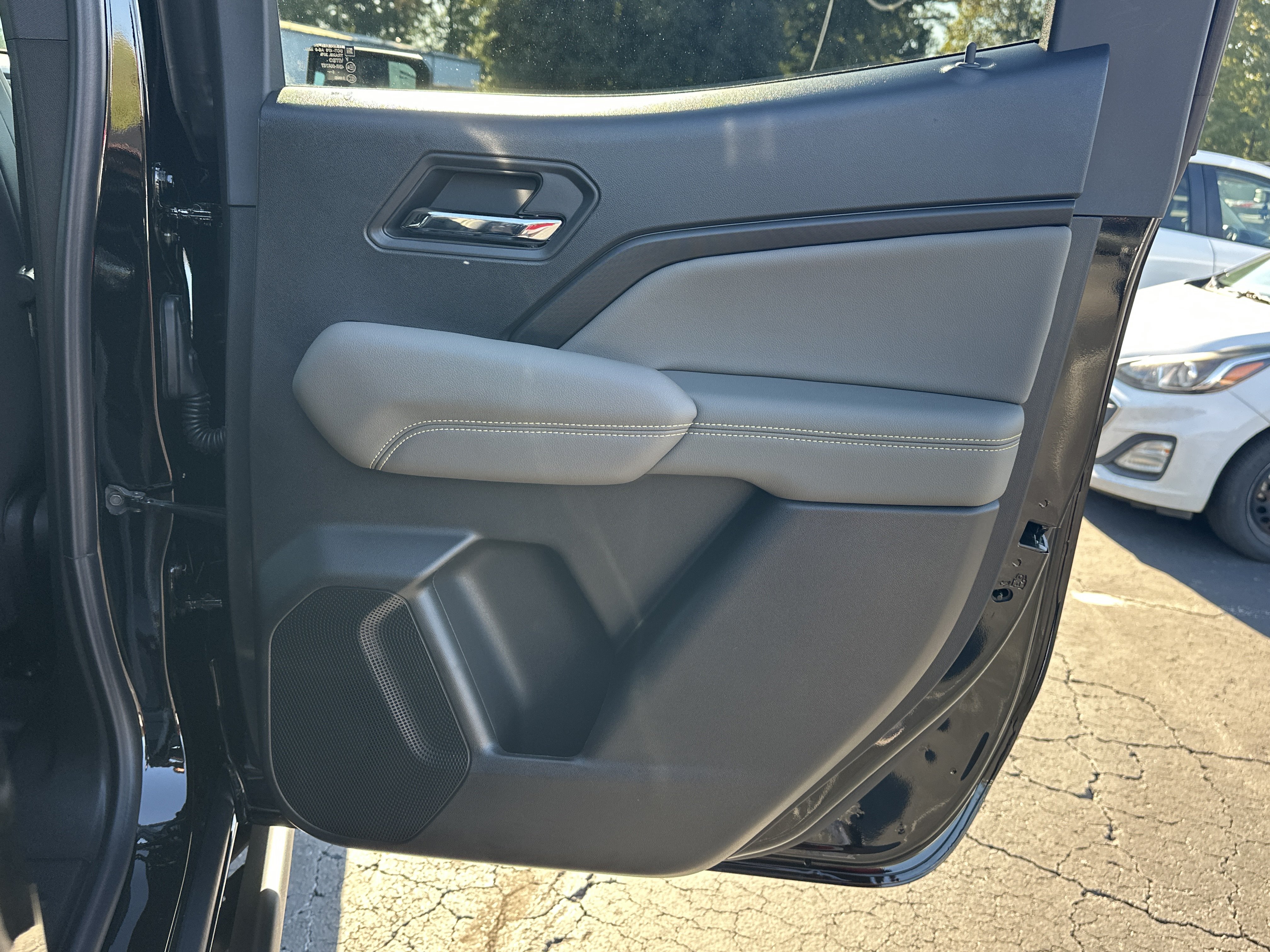 New 2026 Chevrolet Colorado ZR2 w/ Technology Package AWD/4WD image 18