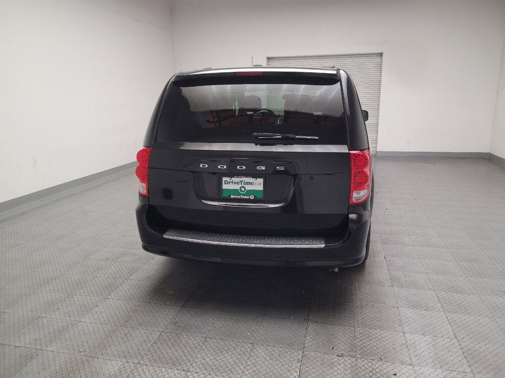 Used 2017 Dodge Grand Caravan SXT FWD image 7