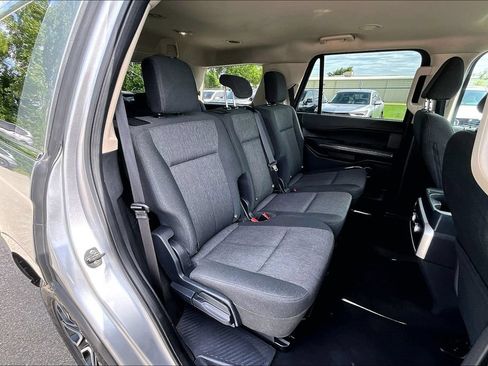 Used 2024 Ford Expedition XLT AWD/4WD image 34