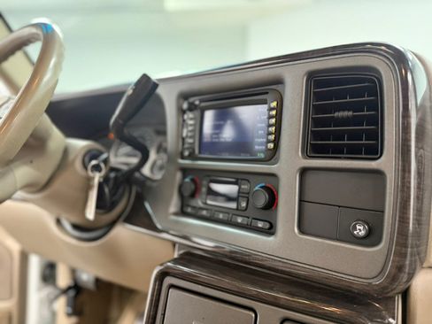 Used 2003 GMC Yukon Denali AWD/4WD image 48