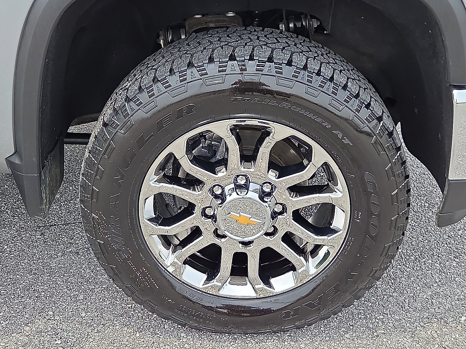 Used 2024 Chevrolet Silverado 2500 LTZ w/ LTZ Convenience Package AWD/4WD image 7