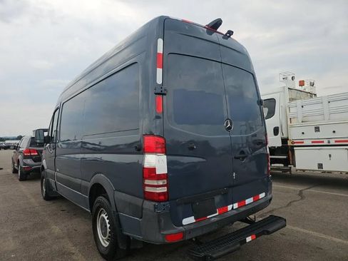 Used 2018 Mercedes-Benz Sprinter 2500 image 2