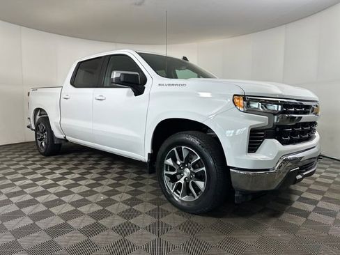 Used 2023 Chevrolet Silverado 1500 LT image 2