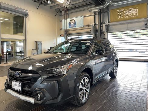 Used 2024 Subaru Outback Limited image 3