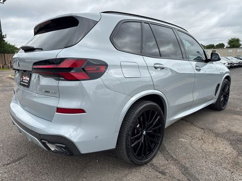 Used 2025 BMW X5 sDrive40i w/ M Sport Package RWD image 4