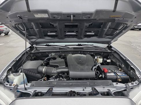 Used 2021 Toyota Tacoma SR image 13