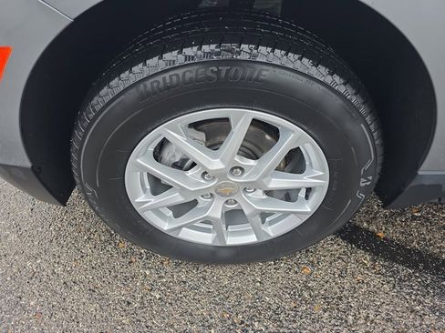 Used 2024 Chevrolet Equinox LT image 9