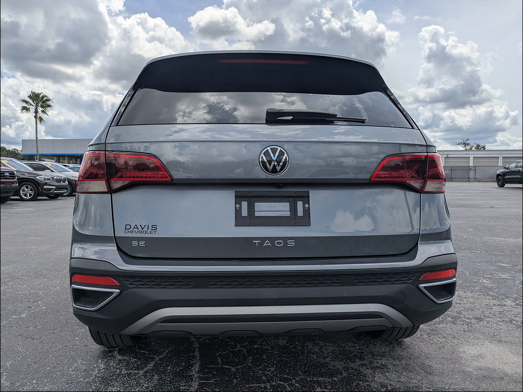 Used 2024 Volkswagen Taos SE FWD image 7