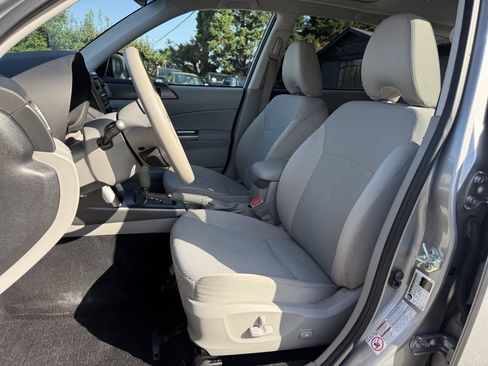 Used 2011 Subaru Forester 2.5X Premium AWD/4WD image 9