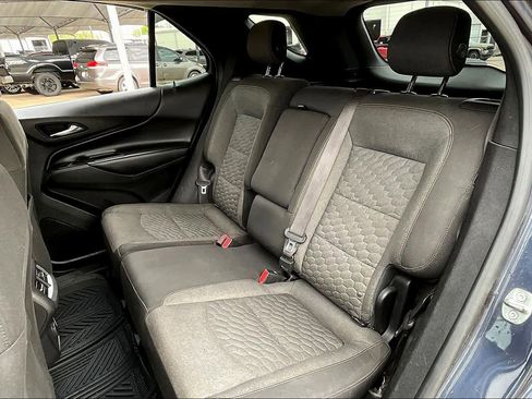 Used 2018 Chevrolet Equinox LT FWD image 19