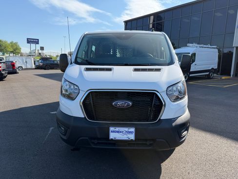 Used 2024 Ford Transit 250 Low Roof w/ Exterior Upgrade Package RWD image 4